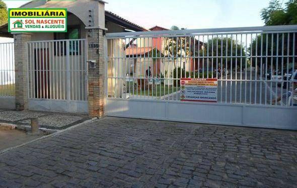 Casa Multifamiliar em Condomínio