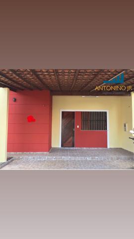 EF - Casa de Condomínio na Av. Mário Andreaza