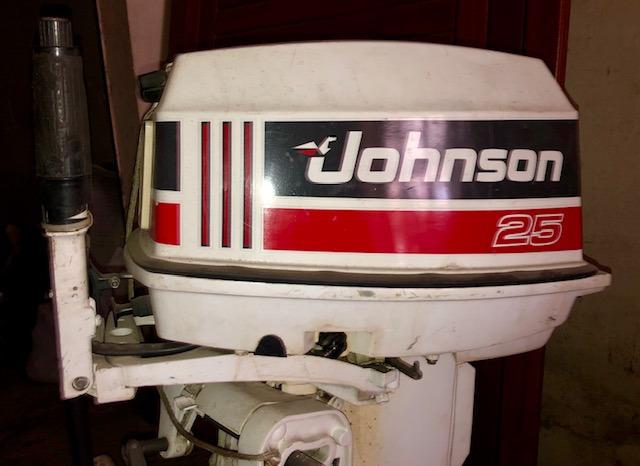 Motor de popa Johnson 25 HP Perfeito estado de funcionamento - Barco - Foto 3