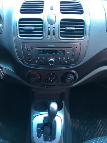 Grand Siena Essence Dualogic 1.6 modelo 2014 - Foto 8