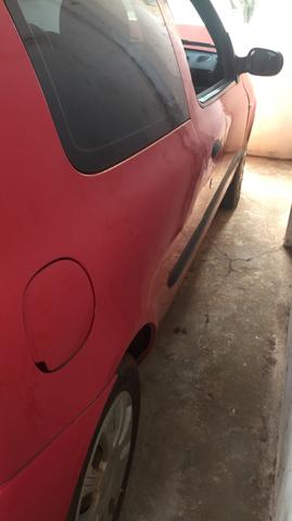 Clio - Foto 2