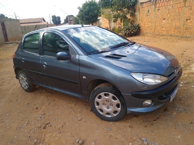 CARRO PEJOUT 206 1.4 COMPLETO 8 VÁLVULA