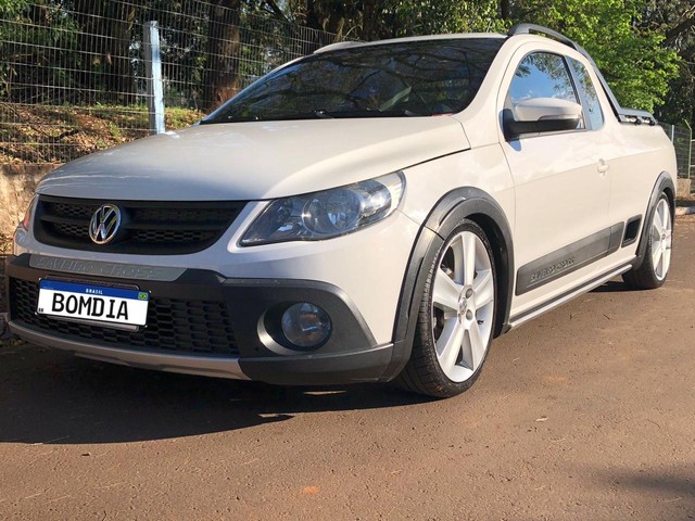 SAVEIRO CROSS