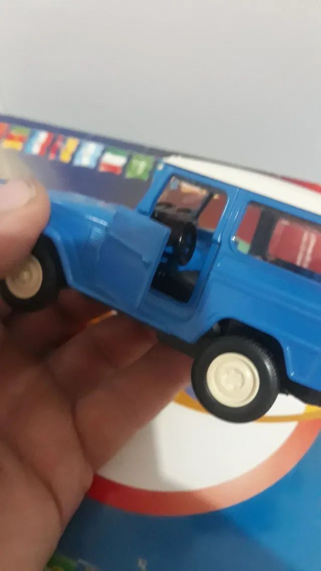 Miniatura toyota bandeirantes escala 1/43 - Foto 4