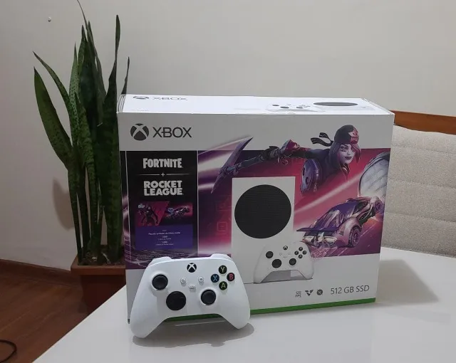 Console Microsoft Xbox Series S De 512gb, Bundle Com 3 Jogos Fortnite,  Rocket League E Fall Guys