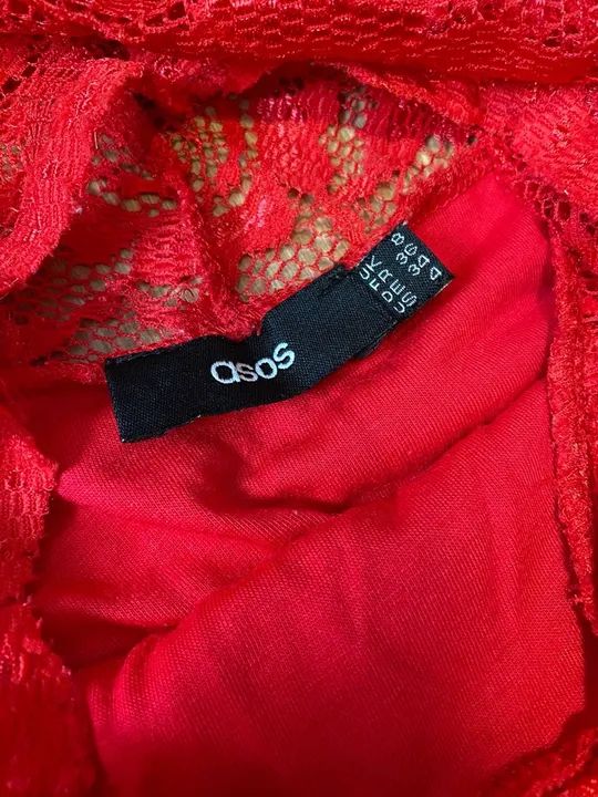 Vestido mídi vermelho rendado  - Foto 3
