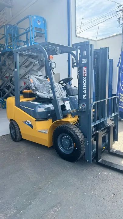EMPILHADEIRA PLASNOX| DIESEL| NOVA | 2.5T |TORRE DUPLEX  - Foto 4