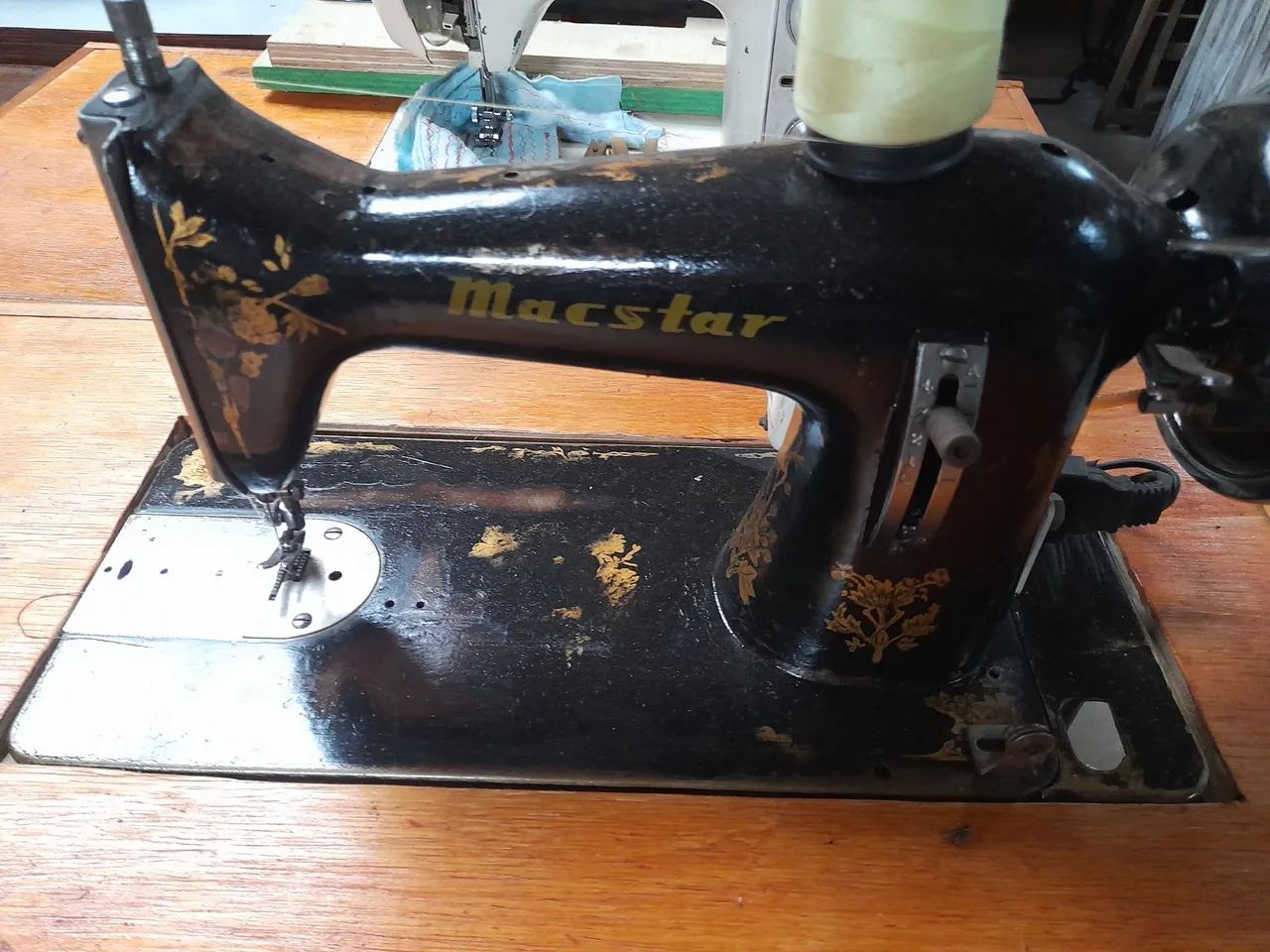 Máquina de Costura Antiga Macstar - Ótimo Estado! - Foto 4