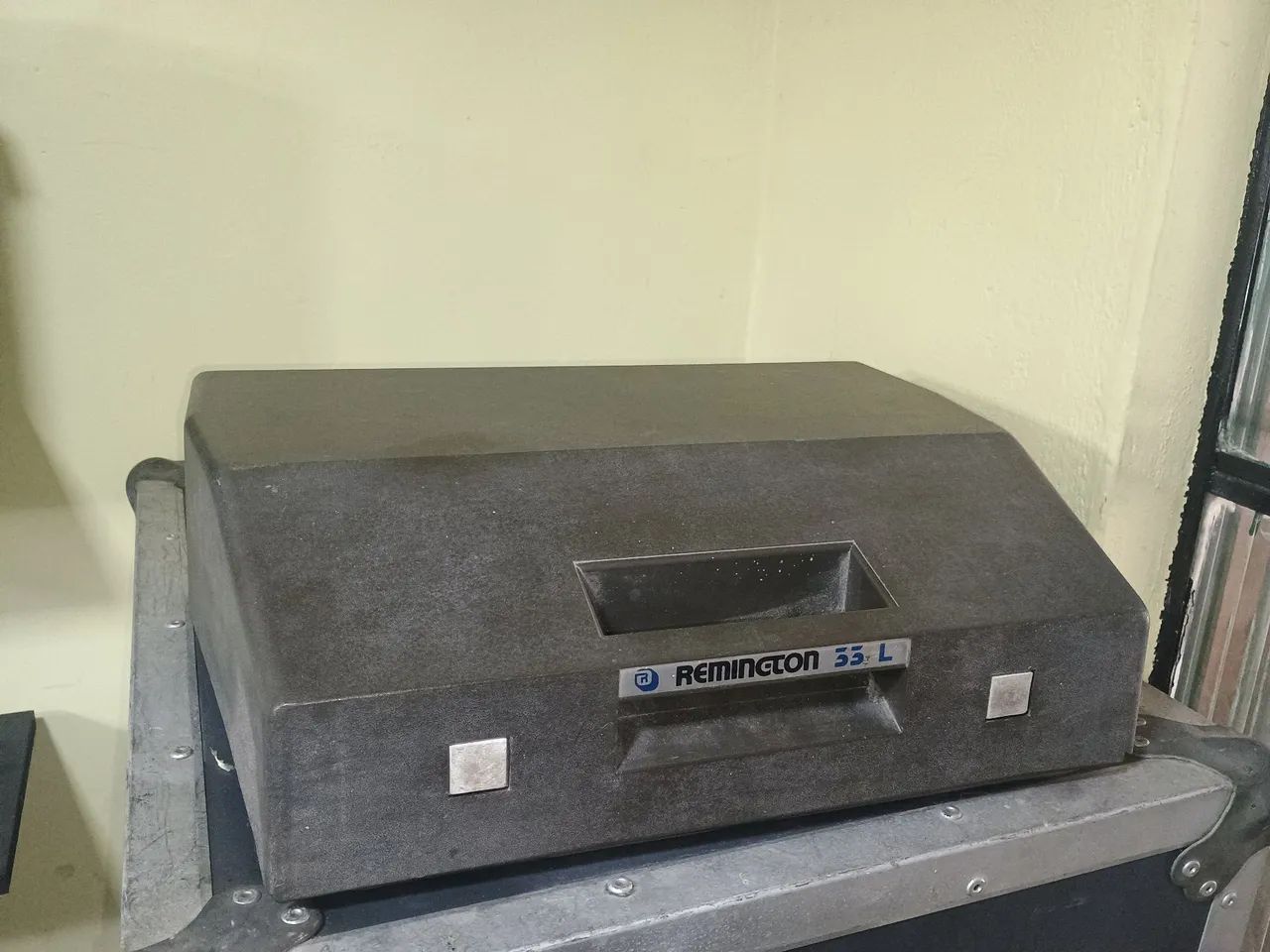 Máquina de escrever Remington 55 L (aceito cartões) - Foto 2