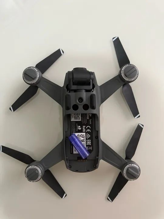 Drone DJI Spark Fly More Combo White com acessórios extra - Foto 3