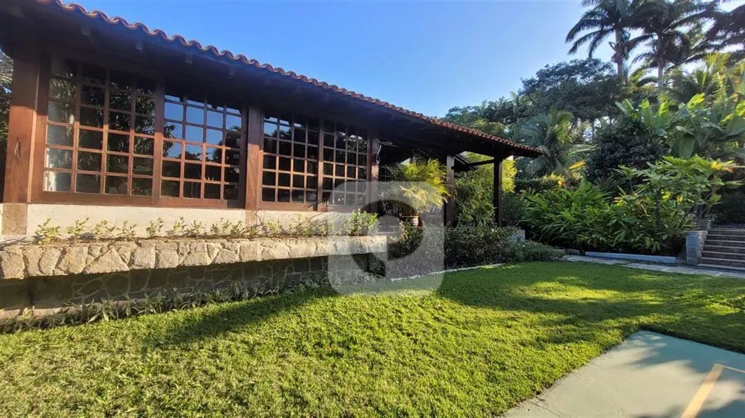 Casa de Condomínio 5 quartos, sendo 3 suítes