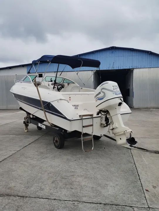 Lancha Phantom 240 Cabinada Motor Evinrude 225HP 2000 - Foto 3