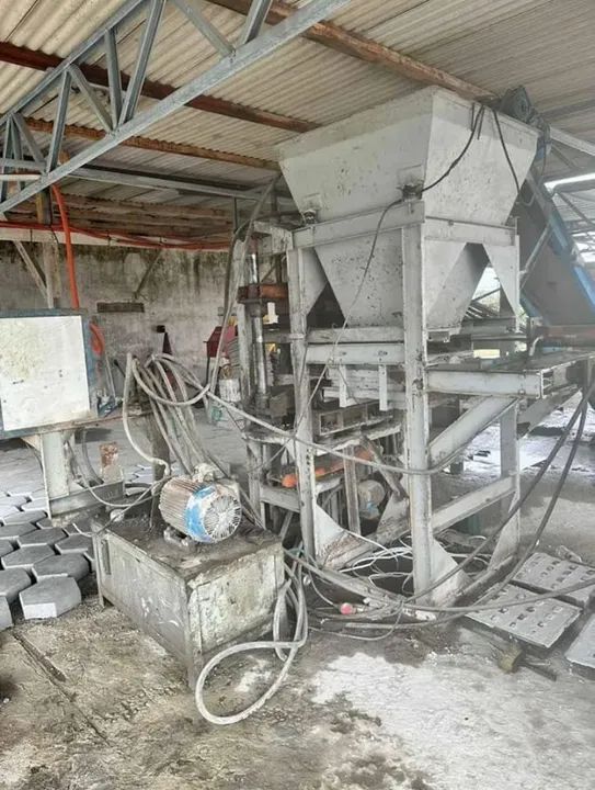 MAQUINA HIDRÁULICA DE ARTEFATOS DE CIMENTO - Foto 2