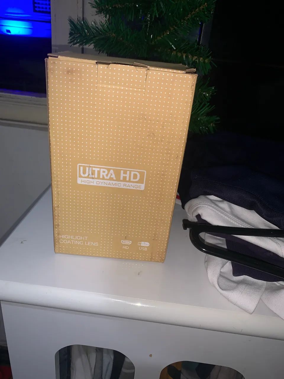 HY300 Projector64418590084099120