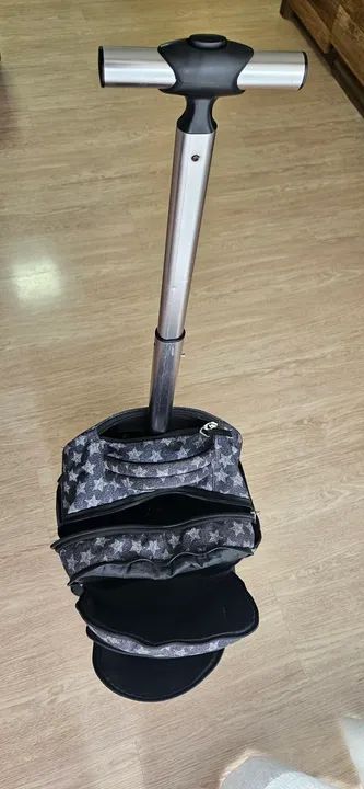 Mochila escolar infantil com rodinhas - Sestini 2 Compart. Rolling Estrelas 28 Litros - Foto 4