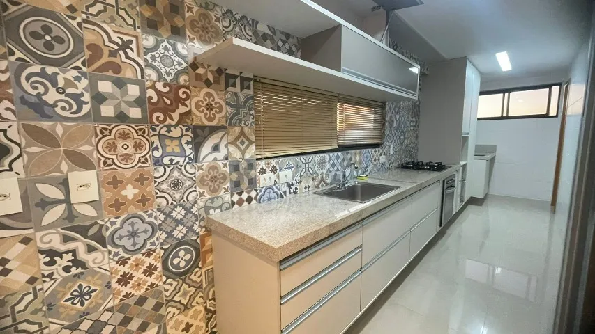 Vendo apto Jd. Provence, Gruta, 3/4, armários, 2 vagas, excelente lazer! (82) 9. *