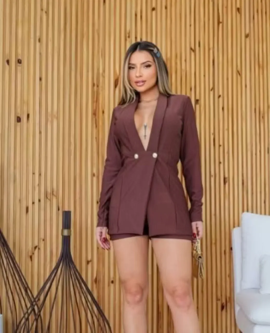 Conjunto Blazer com Shorts Elegante - Marrom