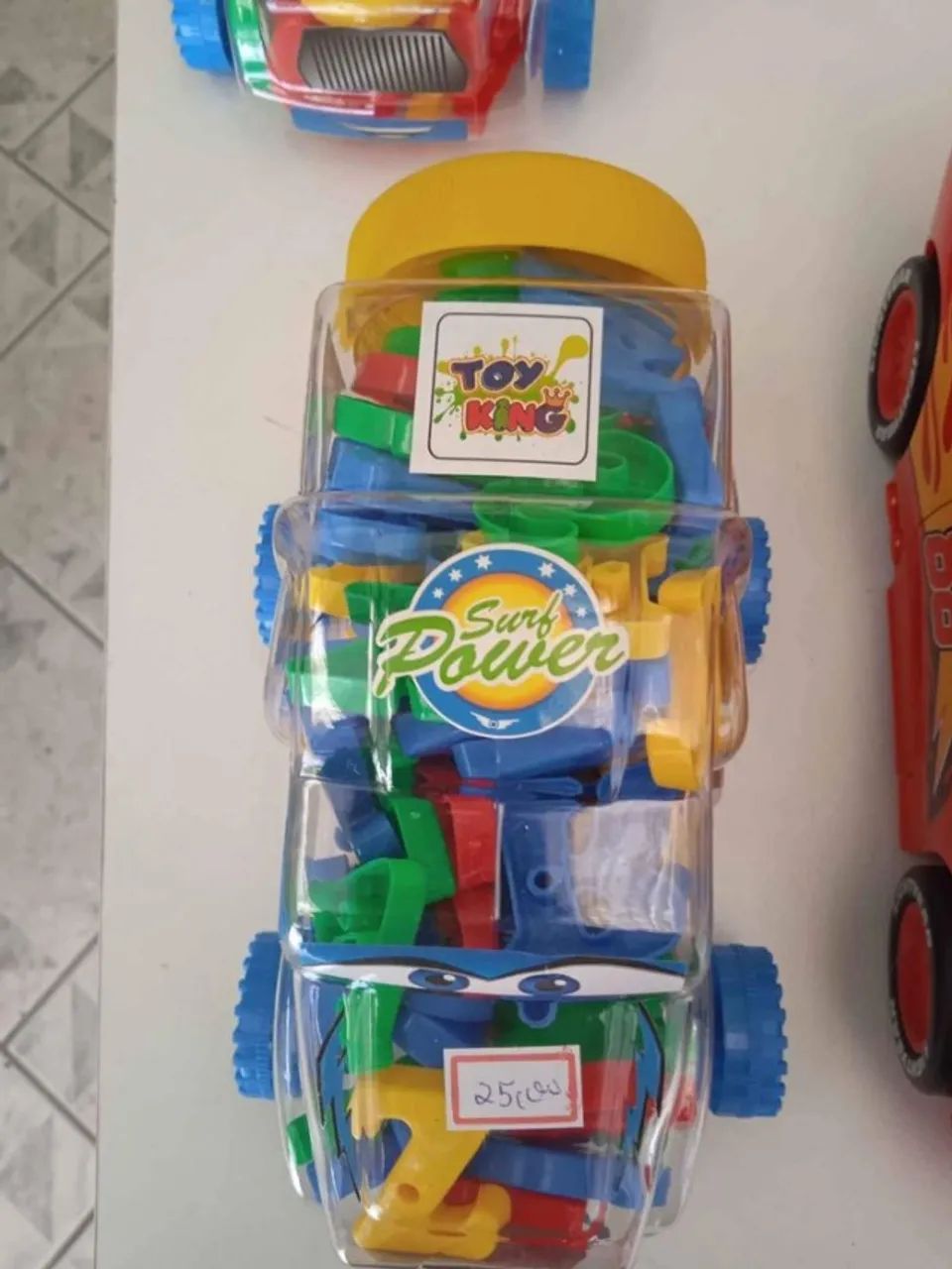 Carrinho Com Letras Para Brincar e Aprender o Alfabeto.