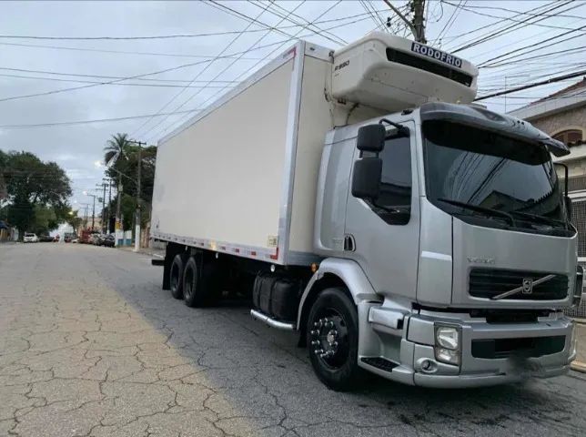 Volvo VM 260 2012 Baú Refrigerado - Foto 3