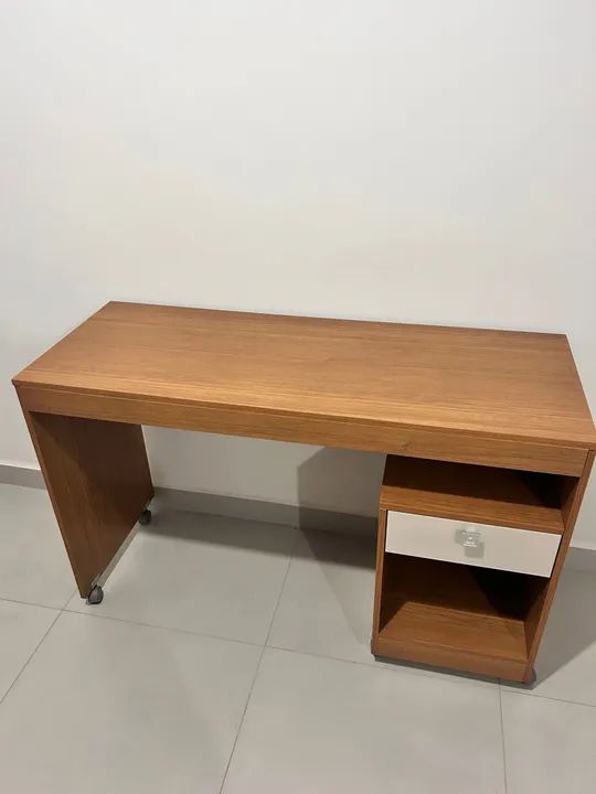 Escrivaninha com Gaveta - Ótimo Estado!  - Foto 3