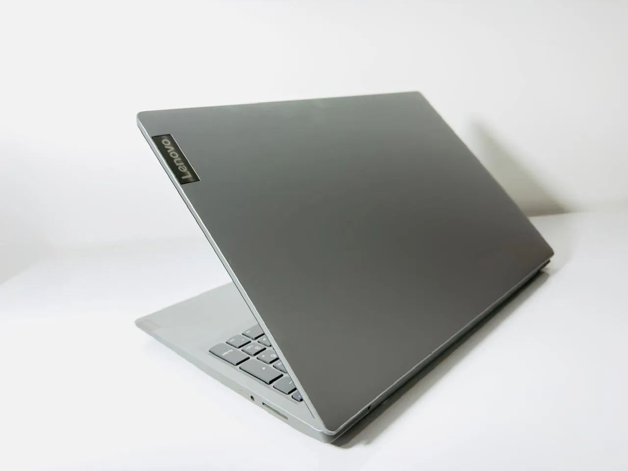 Notebook Lenovo Ryzen5-20GB Ram-Vega8-Tela 15.6HD  - Foto 5