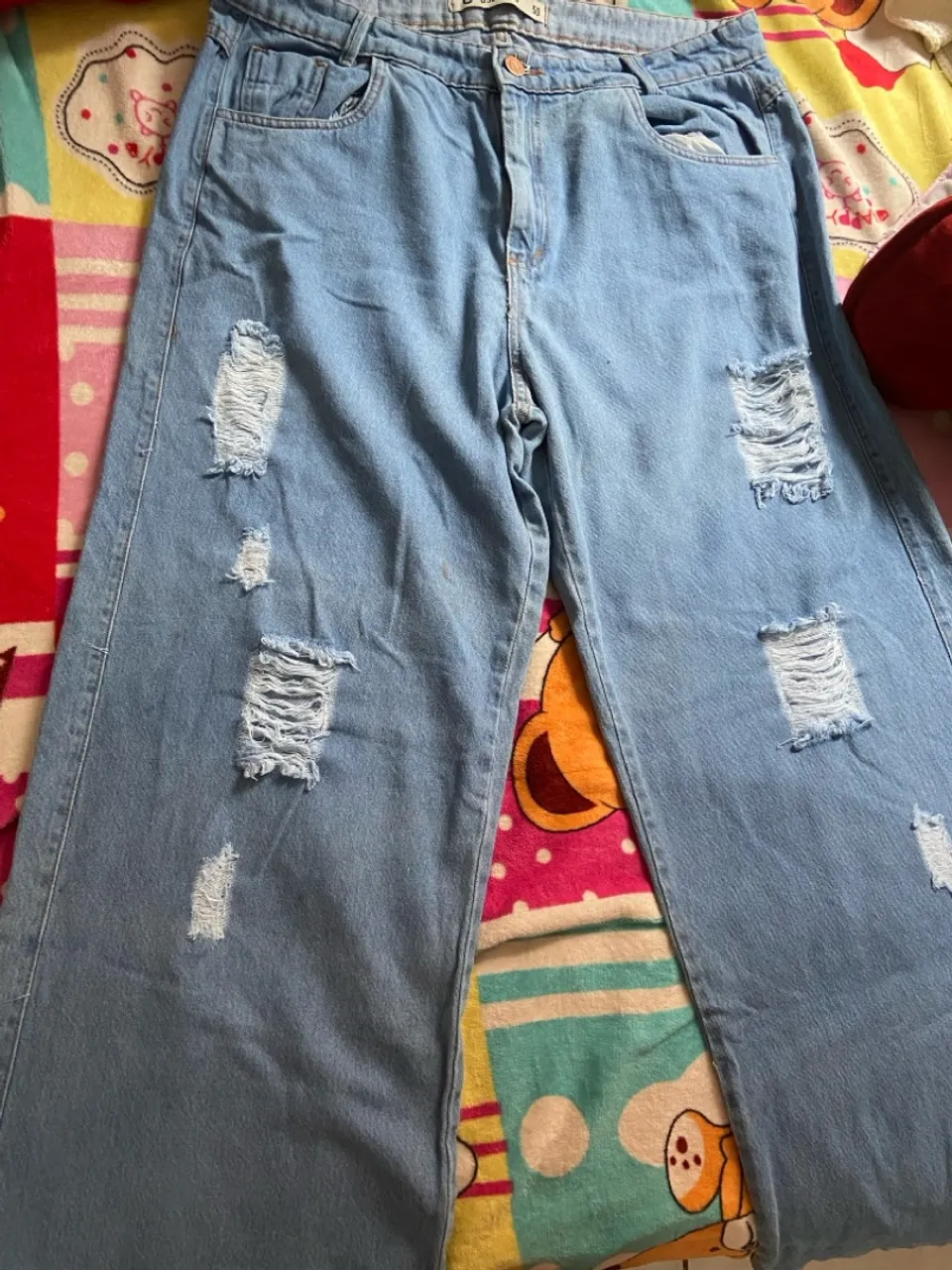 Calça Jeans Destroyed Feminina - Conforto e Estilo!