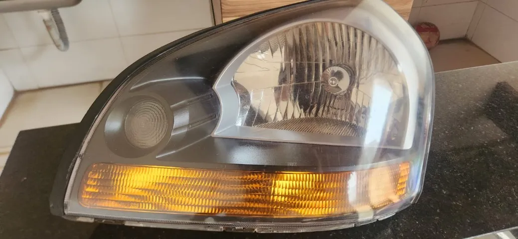 Farol Hyundai Tucson 2014 semi novo