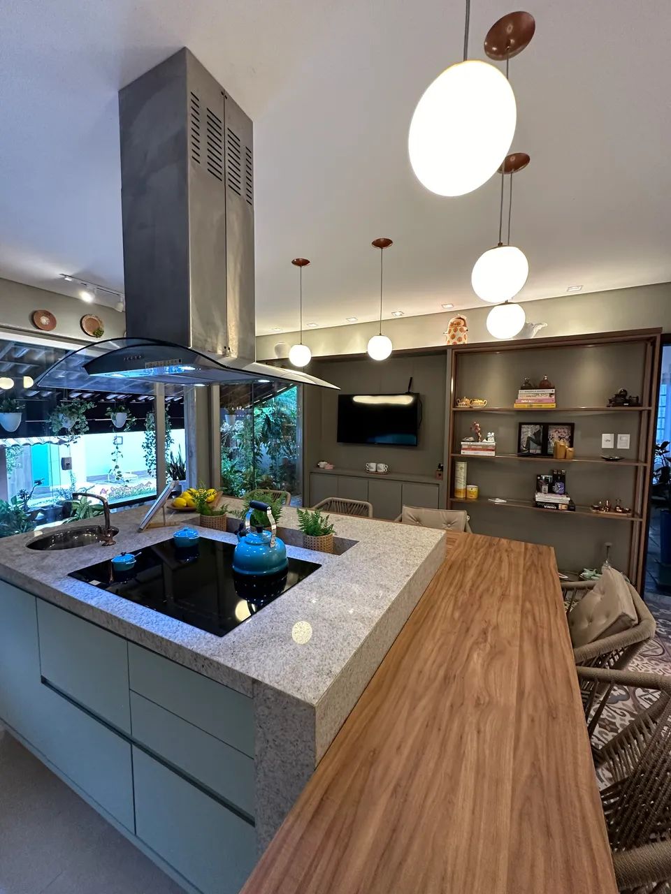 CASA EM CONDOMÍNIO 