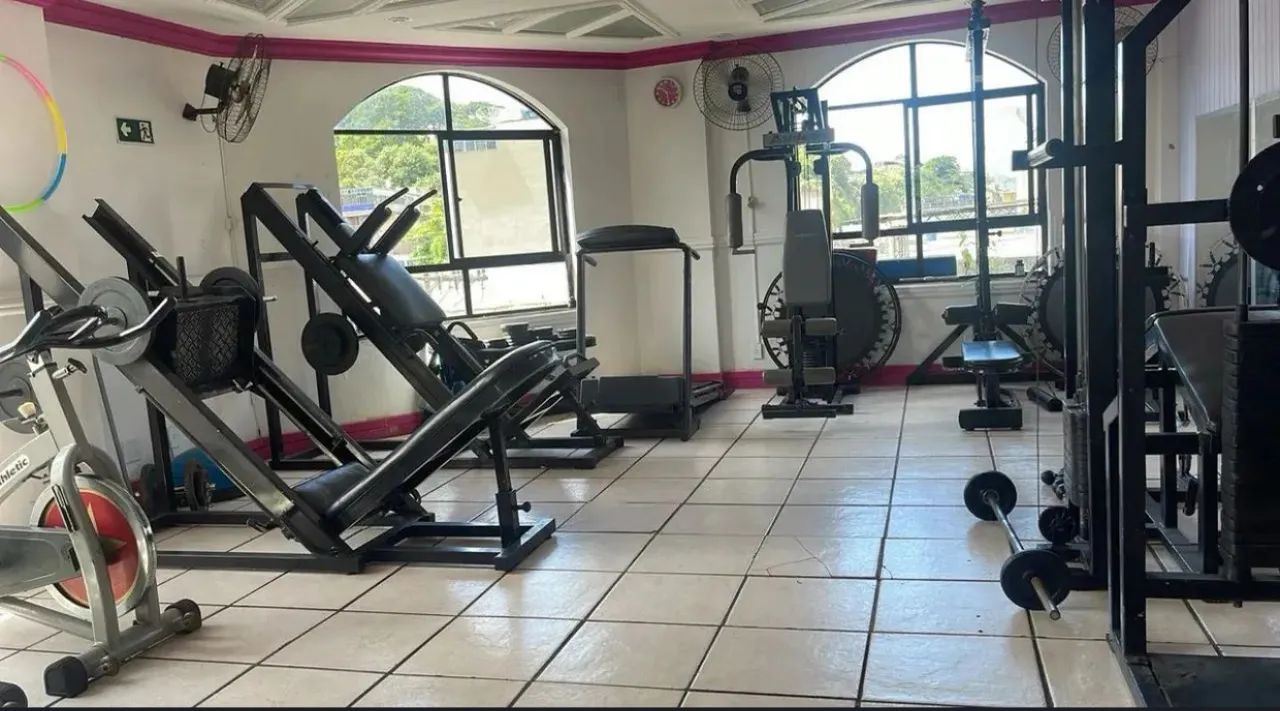 Equipamentos de academia completos ( VENDO OU PASSO PONTO COM TUDO MONTADO) - Foto 4