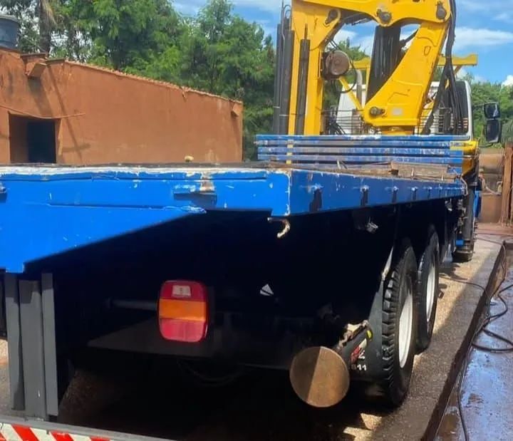 Ford cargo 2629 carroceria munk 6x4 Ano 2015 - Foto 4