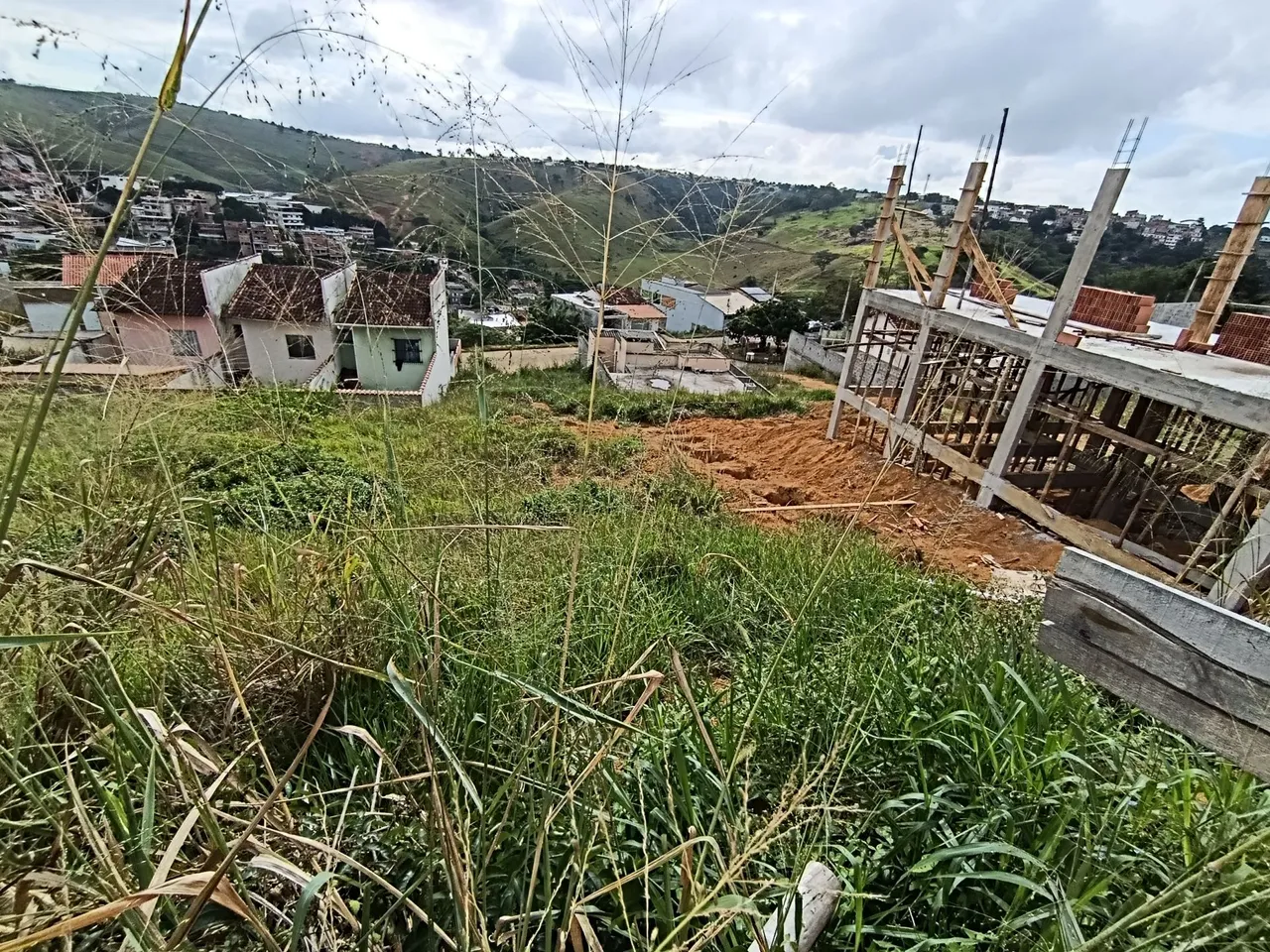 Vendo lote 10 x 25 Parque dos Jacarandás