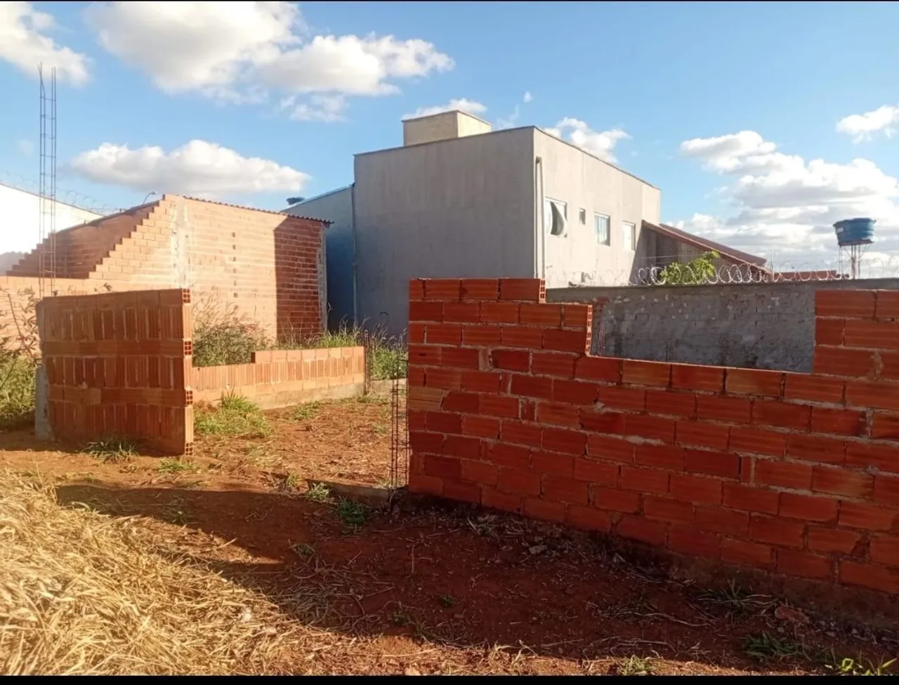 Vende ágio de terreno ótima localização e em construção