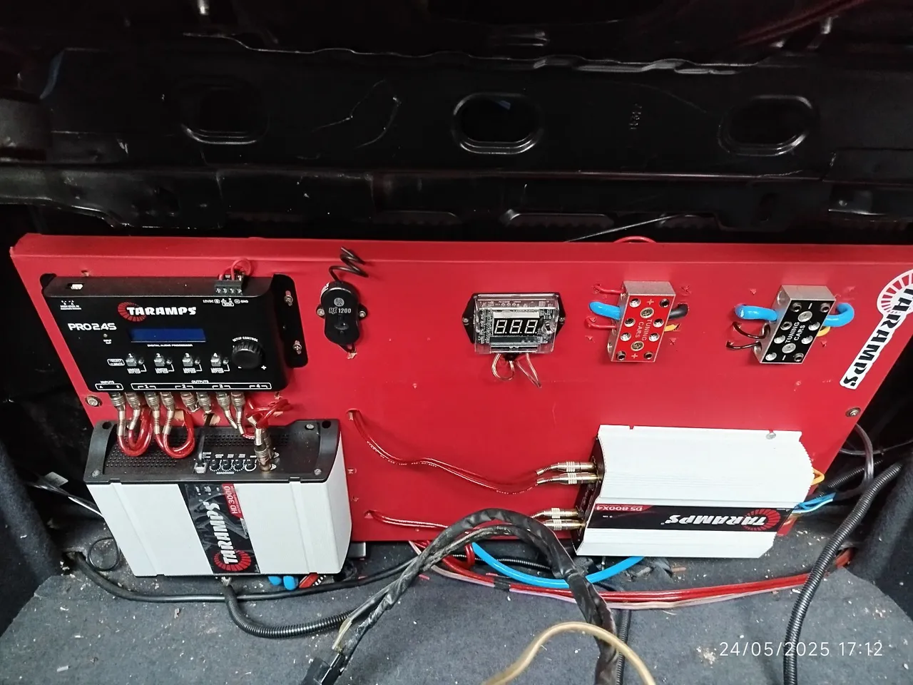 Som automotivo completo Taramps