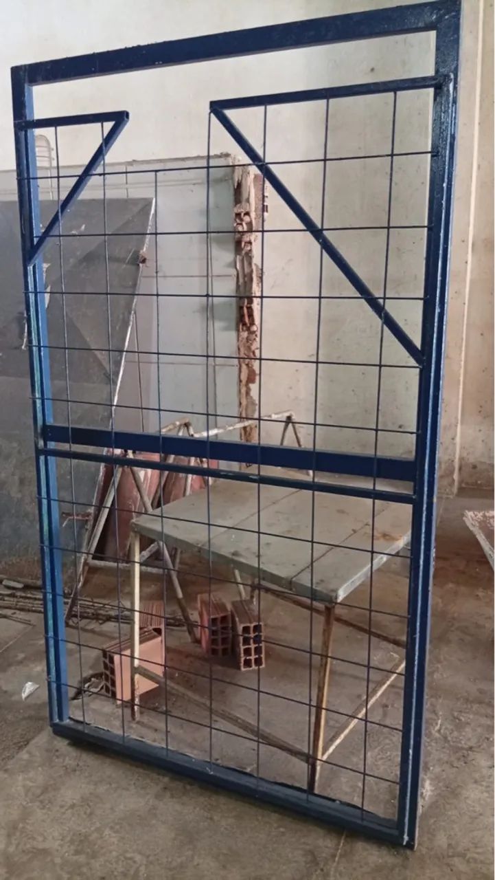 Portão Grade de proteção para comércio 2m X 1,20m material de construção 