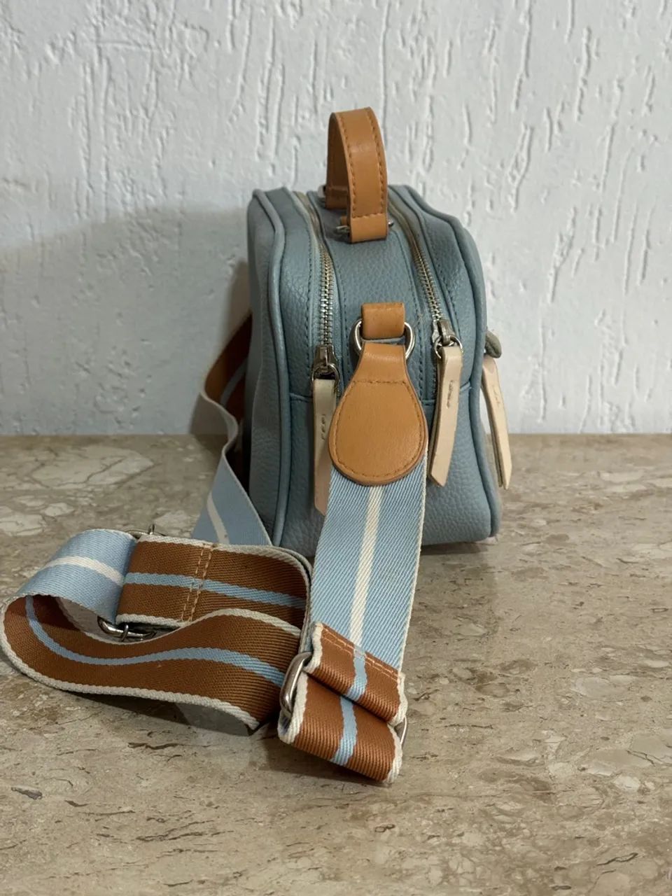 Bolsa Arezzo Azul com Alça de Listras de couro - Foto 2