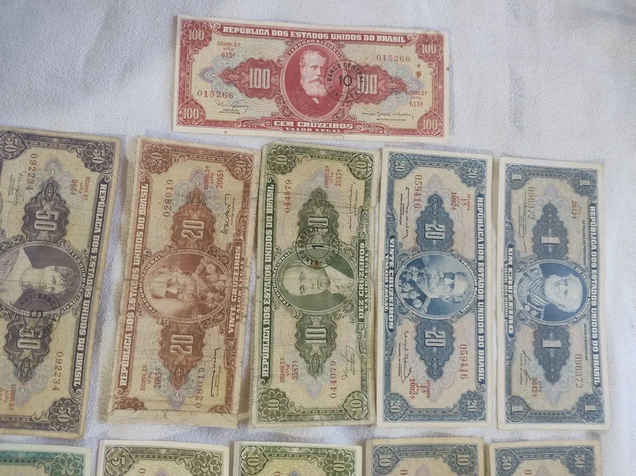 Coleção de Moedas Brasileiras e internacional - Antiguidades - Foto 2