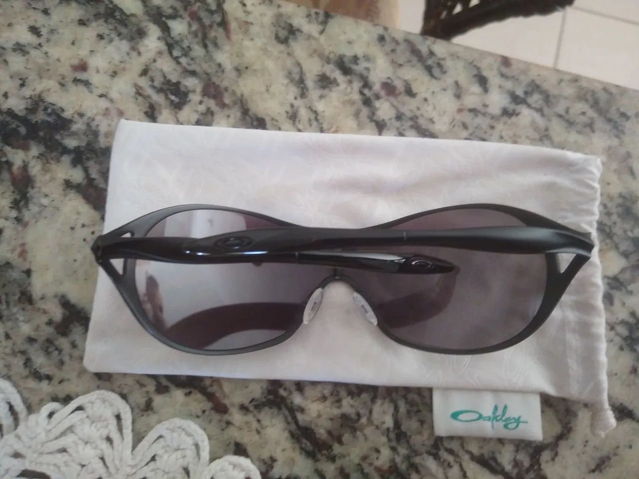 Vendo óculos de sol Oakley original  - Foto 3