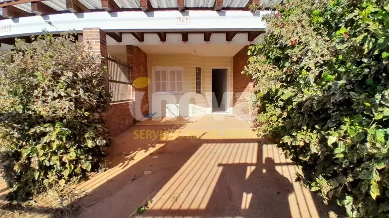 CASA 2 DORMITÓRIOS