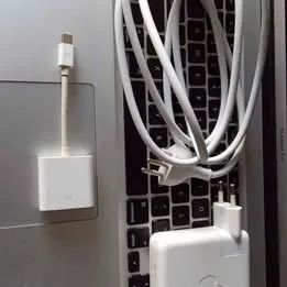 Macbook  PRO 2011 17'' e airport extreme - Foto 4