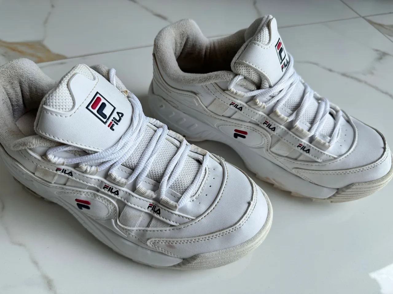 Tênis Fila Branco - Conforto e Estilo!