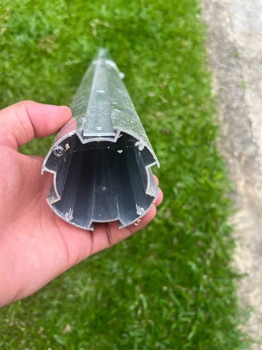 Tubo de alumínio vasado