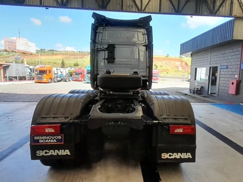 SCANIA R450 A6X2 2022/2023 - PACOTE ADAS PNEUS NOVOS IMPORTADOS SAIA LATERAL E DEFLETORES, - Foto 6