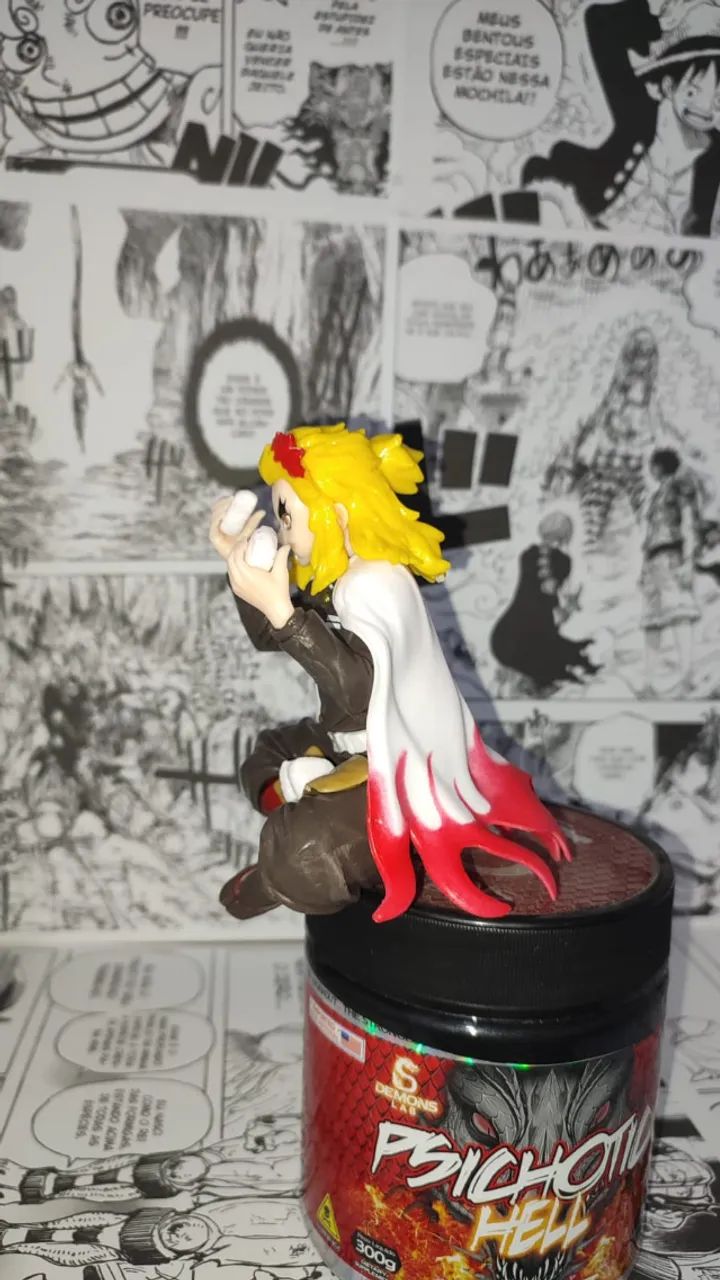 Action Figure do Kyojuro Rengoku sentado comendo onigiri, de Demon Slayer. - Foto 2