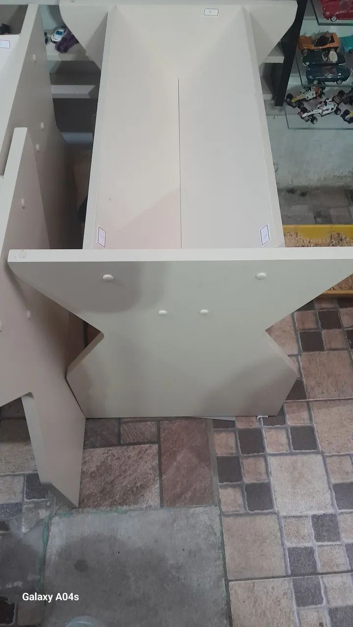 Mesa de centro em vidro e madeira - Foto 5