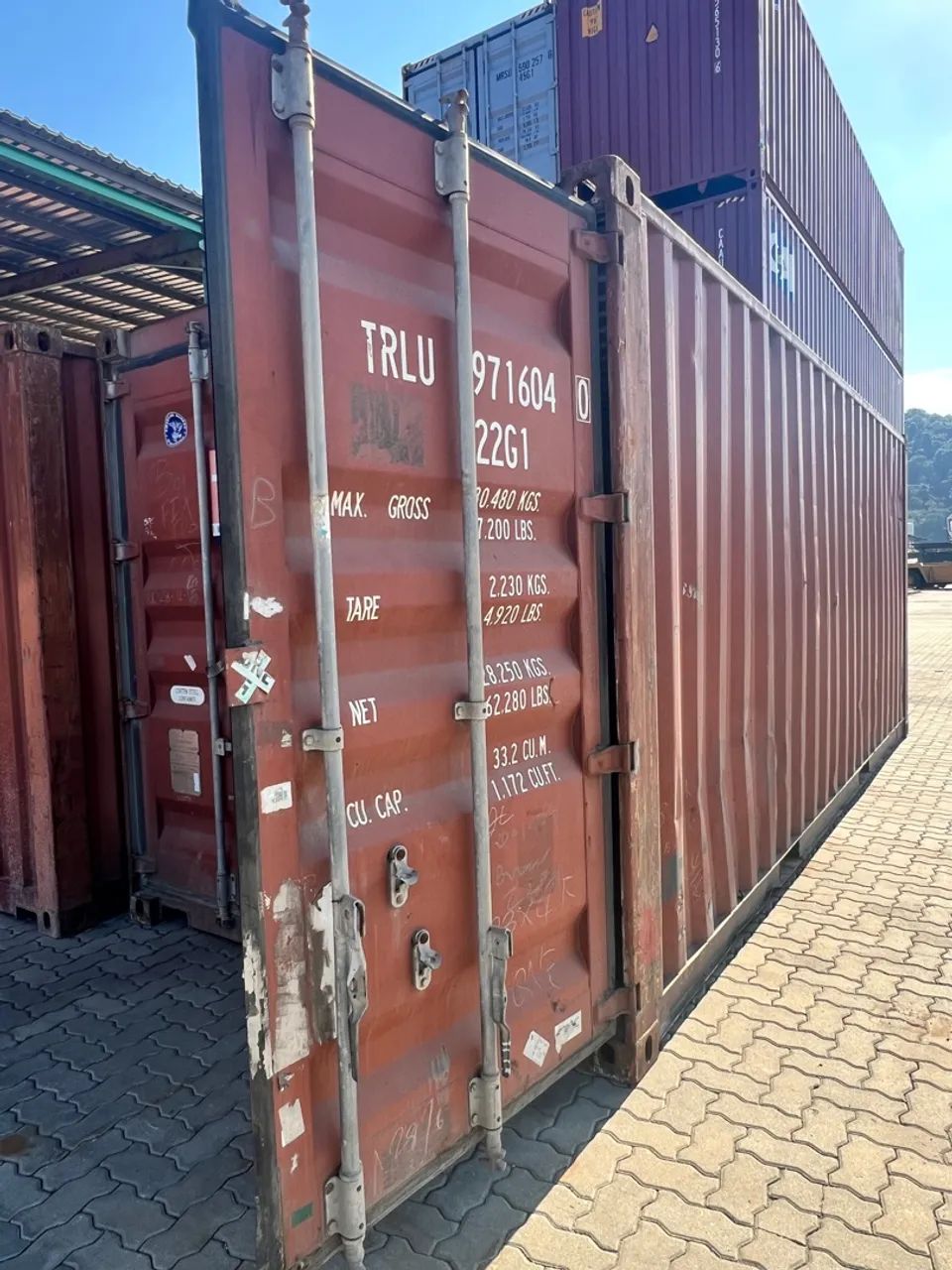 Container de 6 e 12 metros disponíveis 