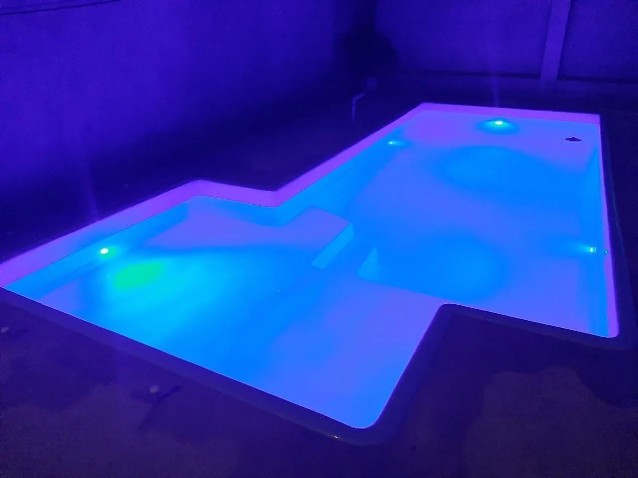 Piscina 7 mts tá c prainha 