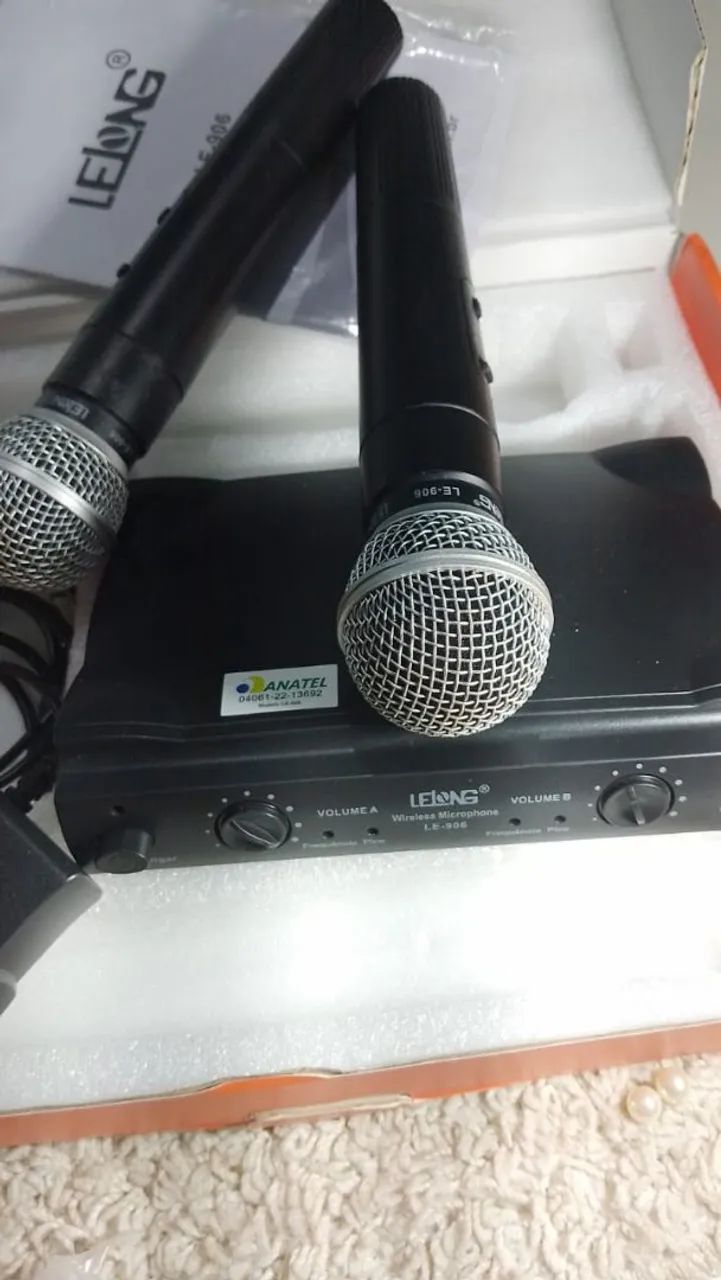 Microfone Sem Fio Lelong LE-906 - Novo