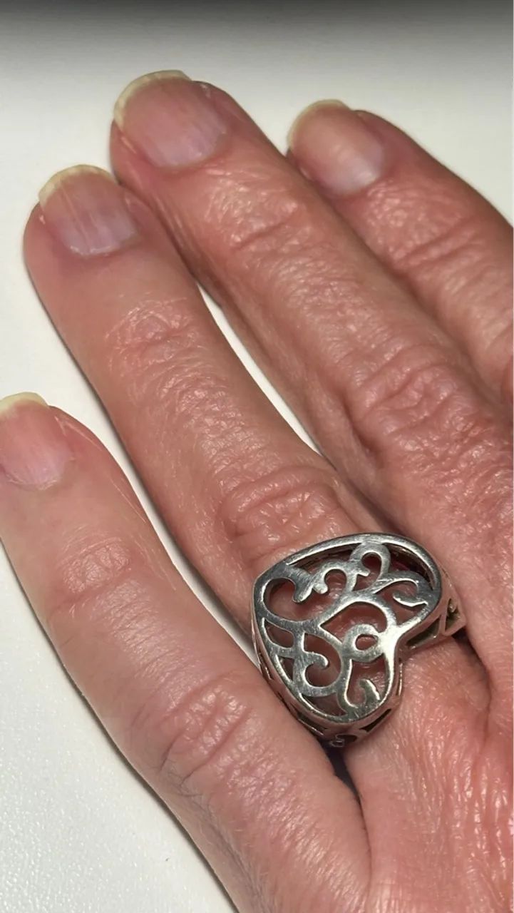 Anel de prata Coração Vazado.  - Foto 3