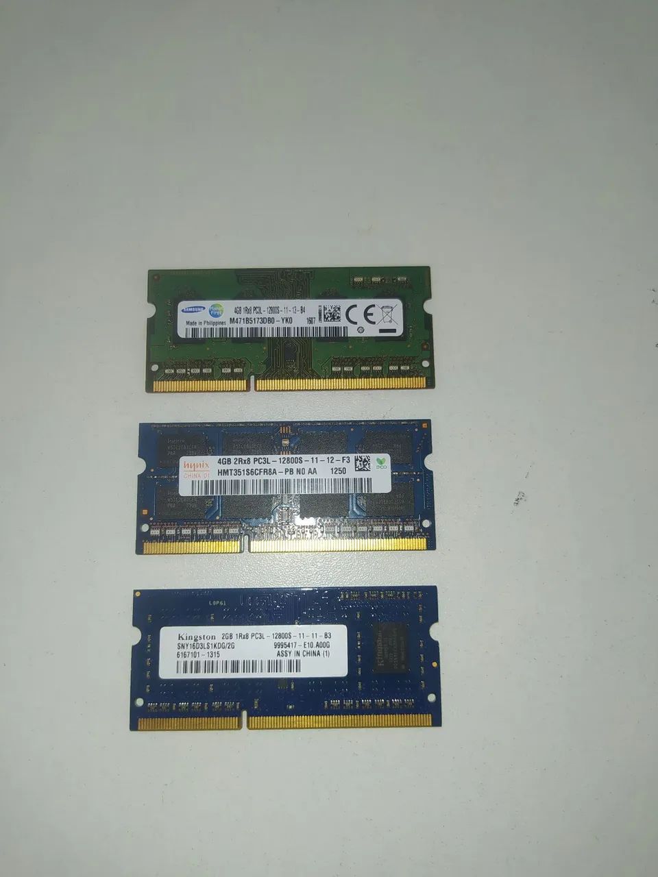 Memórias RAM DDR3 para Notebook - dois pente de 4GB e um pente de 2GB