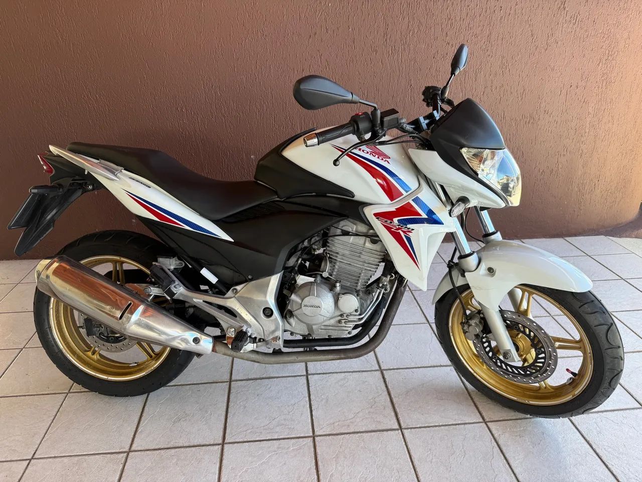 CB300R 2015.    Moto    V E N D I D A !!!! - Foto 4
